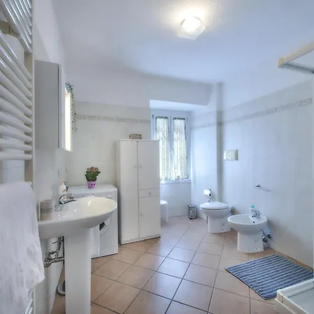 La Finestra Sul Mandello del Lario