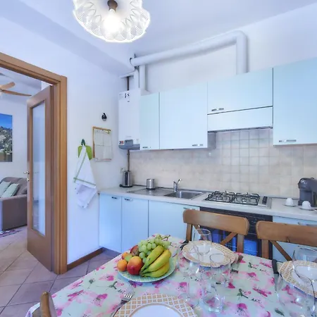 Apartment La Finestra Sul